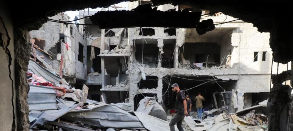 Ataques em Gaza antecedem negociações de paz no Egito Ataques em Gaza antecedem negociações de paz no Egito