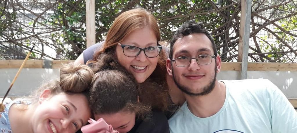 Plano de paz de Trump renova esperança de mãe de refém Plano de paz de Trump renova esperança de mãe de refém