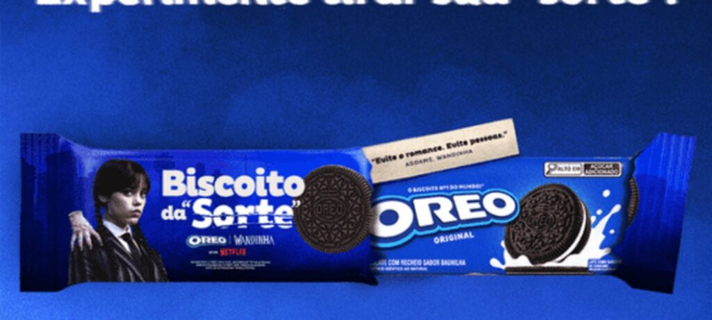 Oreo Wandinha: edição limitada traz biscoito da sorte Oreo Wandinha: edição limitada traz biscoito da sorte