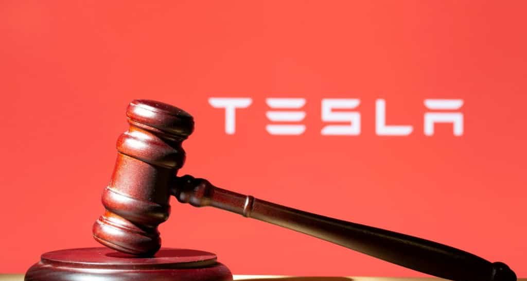 Modo Mad Max da Tesla reacende debate sobre segurança do FSD Modo Mad Max da Tesla reacende debate sobre segurança do FSD