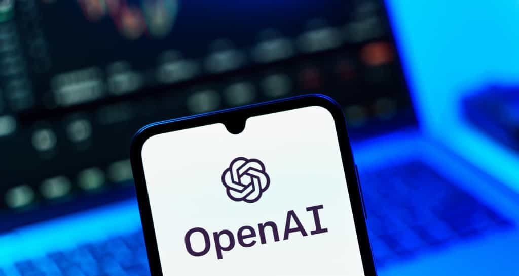 OpenAI avança na eficiência da inteligência artificial ao projetar chips sob medida OpenAI avança na eficiência da inteligência artificial ao projetar chips sob medida