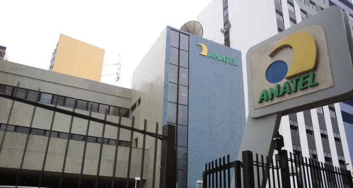 Descentralização de data centers ganha urgência após alerta da Anatel sobre riscos de concentração em grandes cidades Descentralização de data centers ganha urgência após alerta da Anatel sobre riscos de concentração em grandes cidades