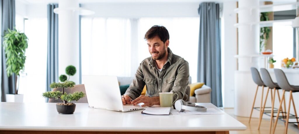 110 oportunidades de trabalho remoto abrangem Administração, Marketing, Design, Produto e Tecnologia 110 oportunidades de trabalho remoto abrangem Administração, Marketing, Design, Produto e Tecnologia
