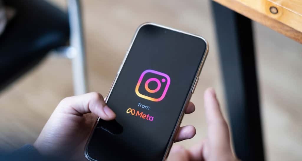 Estudo interno da Meta indica maior exposição de adolescentes insatisfeitos com o corpo a conteúdos sobre transtornos alimentares no Instagram Estudo interno da Meta indica maior exposição de adolescentes insatisfeitos com o corpo a conteúdos sobre transtornos alimentares no Instagram