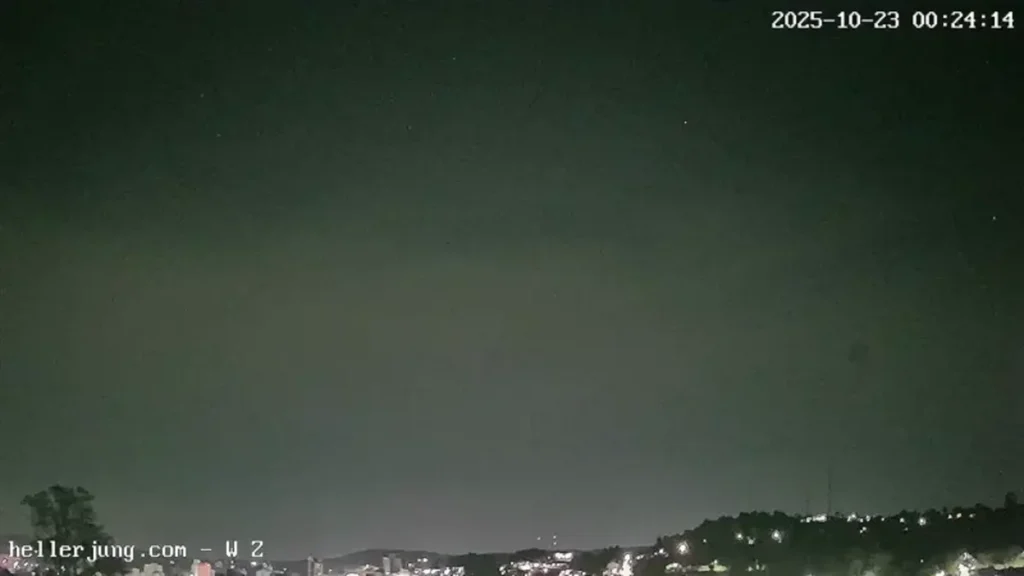Chuva de Meteoros Oriônidas exibe pico luminoso e bola de fogo registrada no céu gaúcho Chuva de Meteoros Oriônidas exibe pico luminoso e bola de fogo registrada no céu gaúcho