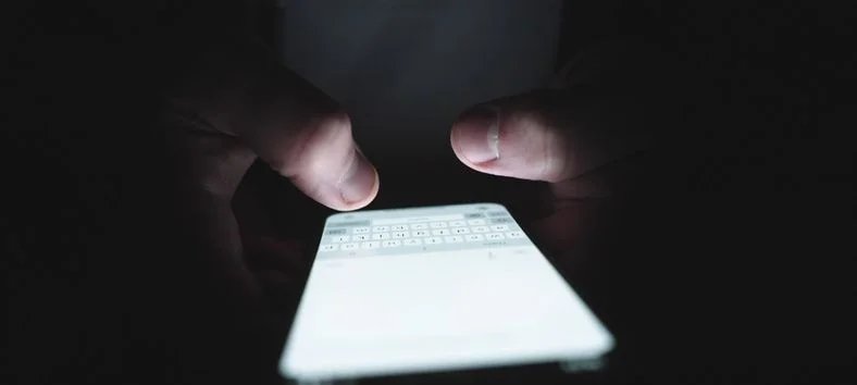 Disparadores de SMS impulsionam golpes em redes 2G e alcançam 100 mil mensagens por hora Disparadores de SMS impulsionam golpes em redes 2G e alcançam 100 mil mensagens por hora
