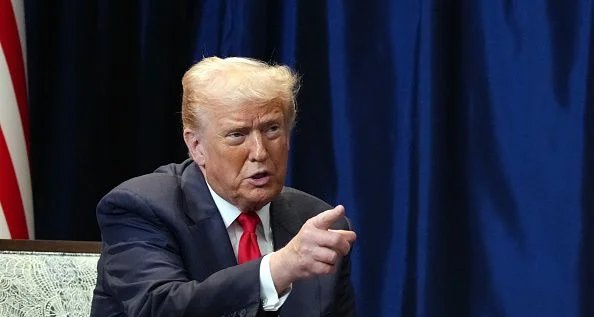Trump adverte Putin sobre submarino nuclear dos EUA após teste do míssil russo Burevestnik Trump adverte Putin sobre submarino nuclear dos EUA após teste do míssil russo Burevestnik