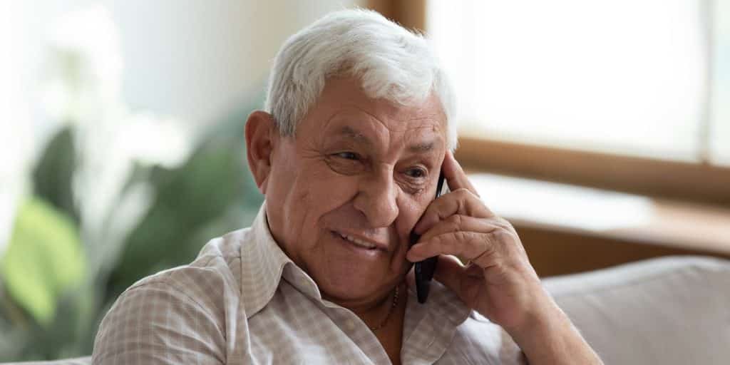 Seis hábitos que diferenciam pais e avós no WhatsApp e como eles moldam as conversas familiares Seis hábitos que diferenciam pais e avós no WhatsApp e como eles moldam as conversas familiares