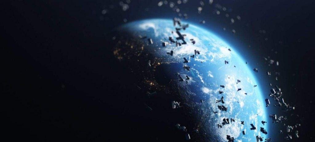 Blindagem de polímero leve da Atomic-6 busca minimizar danos causados por lixo espacial em satélites Blindagem de polímero leve da Atomic-6 busca minimizar danos causados por lixo espacial em satélites