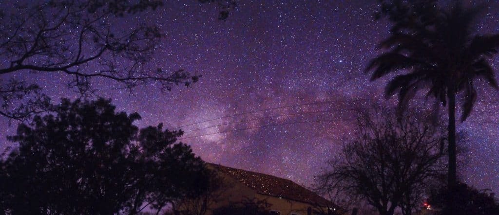 Maturéia adota Lei 592/2025 e lidera combate à poluição luminosa no Brasil