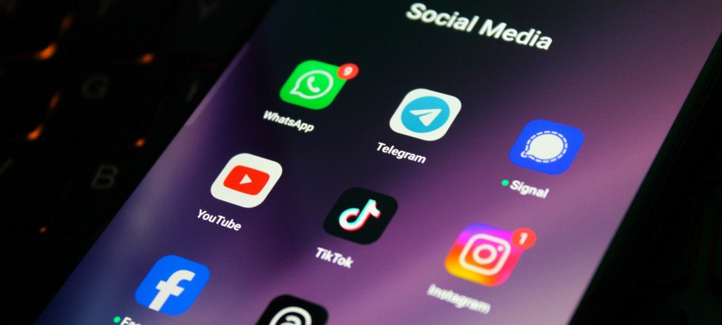 Redes sociais falham em cumprir LGPD e coletam dados de quem nunca abriu conta, indica estudo da FGV Redes sociais falham em cumprir LGPD e coletam dados de quem nunca abriu conta, indica estudo da FGV