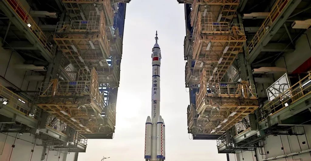 Missão Shenzhou-21 levará astronauta mais jovem da China e quatro roedores à estação Tiangong Missão Shenzhou-21 levará astronauta mais jovem da China e quatro roedores à estação Tiangong