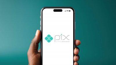 Polícia Federal mira desvio de R$ 813 milhões em esquema de fraudes via Pix e cumpre mandados em oito estados