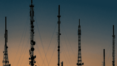 Viver próximo a antenas de celular representa risco à saúde? Entenda o que dizem estudos e normas brasileiras