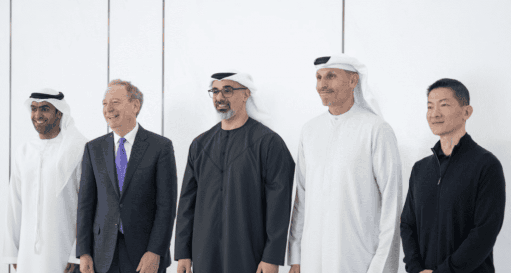 Microsoft amplia data centers nos Emirados Árabes com 200 MW e reforça nuvem Azure até 2029