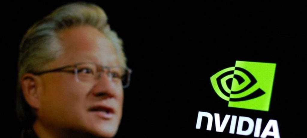 CEO da Nvidia recua após prever vitória chinesa na corrida da inteligência artificial CEO da Nvidia recua após prever vitória chinesa na corrida da inteligência artificial