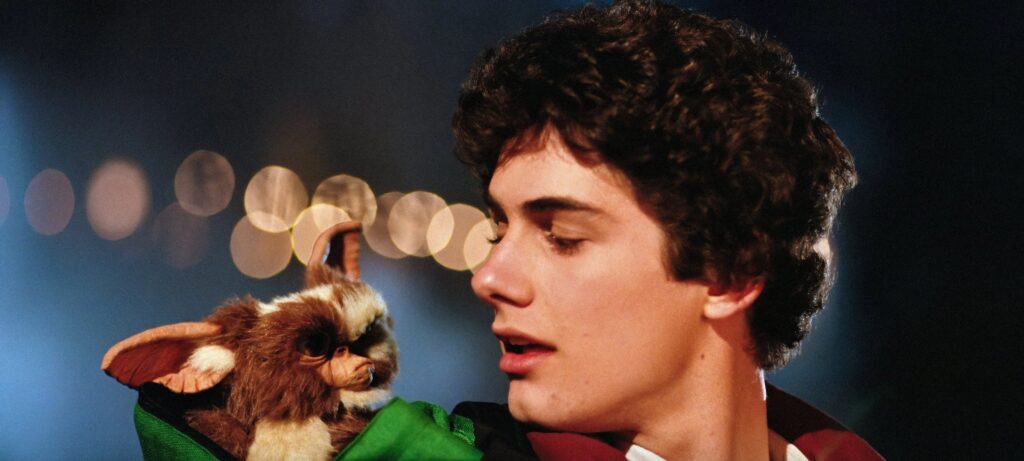 Gremlins 3 chega em 2027 com retorno de Chris Columbus e produção de Steven Spielberg Gremlins 3 chega em 2027 com retorno de Chris Columbus e produção de Steven Spielberg
