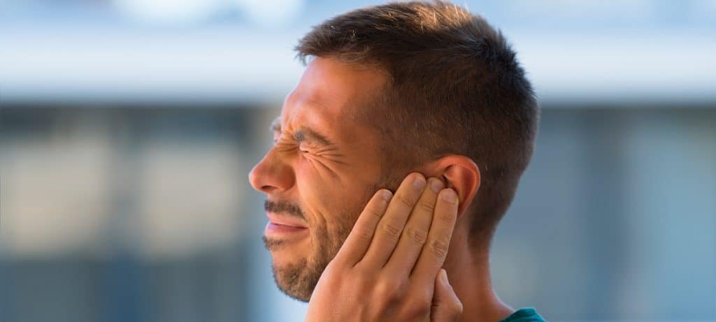 8 origens frequentes do zumbido no ouvido e como cada uma interfere na audição 8 origens frequentes do zumbido no ouvido e como cada uma interfere na audição