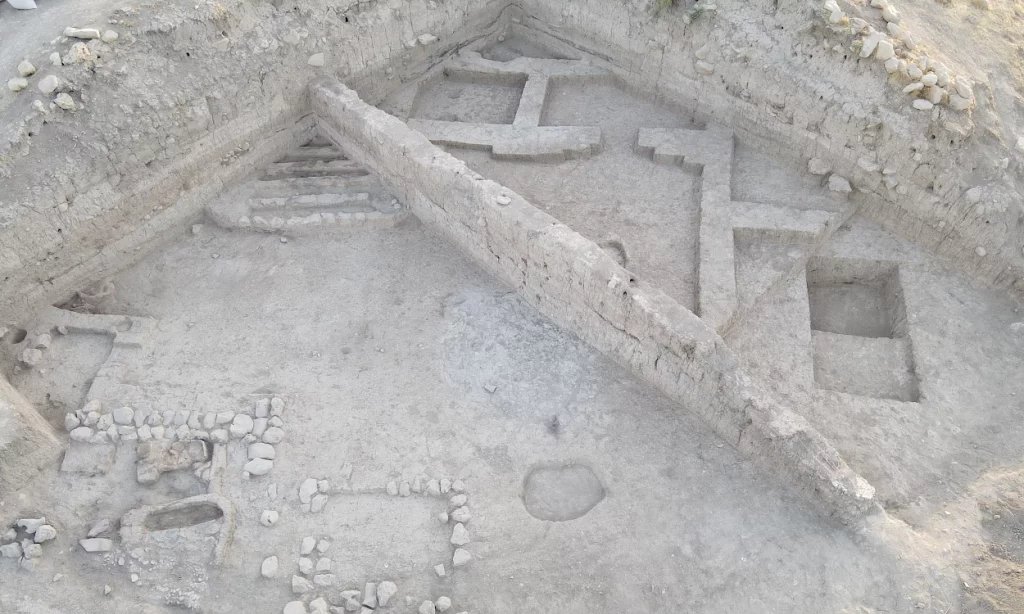 Estrutura monumental de 5.300 anos em Kani Shaie revela papel estratégico da Mesopotâmia oriental Estrutura monumental de 5.300 anos em Kani Shaie revela papel estratégico da Mesopotâmia oriental