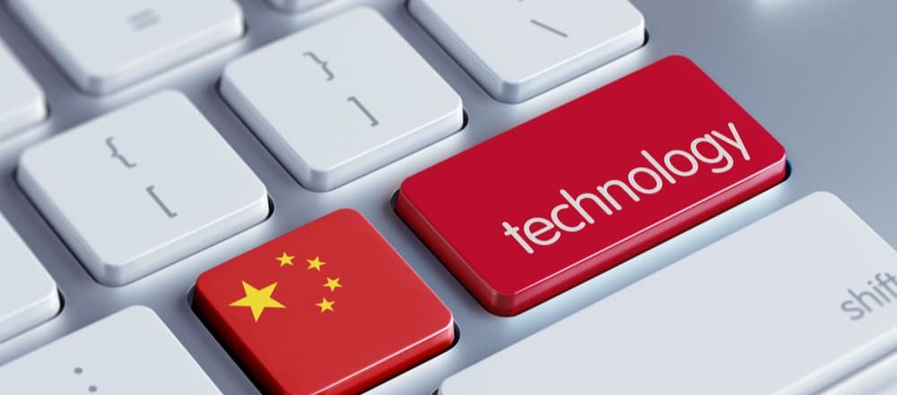Disputa por supremacia em IA intensifica rivalidade tecnológica entre Estados Unidos e China