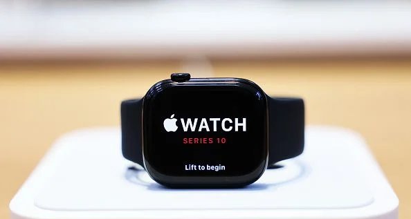 Apple Watch Series 10 e Galaxy Watch 7: análise completa de desempenho, recursos e preço